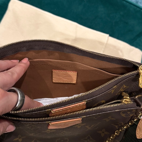 Louis Vuitton Monogram Crossbody Bag with Coin Pouch - Picture 6 of 6